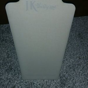 Thirty-one gifts necklace display